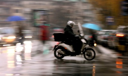 STIŽE KIŠA I TO BAŠ USKORO! Meteorolozi za vikend najavljuju još gori haos sa vremenom