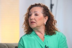 NAKON NAPADA IZGLEDA OVAKO Pojavila se fotografija Ane Bekute, evo ko je uz nju (FOTO) 