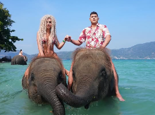 SKINULA SE ENA ČOLIĆ! Otišla na Tajland sa Pejom, uhvaćeni u šokantnim izdanjima, gore mreže (FOTO)