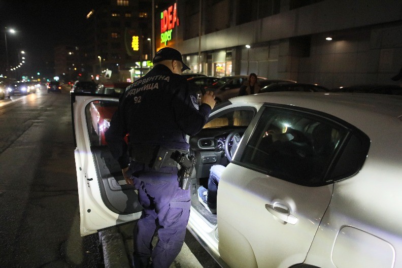 KRVNIČKI TUKAO PROLAZNIKA DA BI MU UZEO MOBILNI TELEFON Drama u Knjaževcu