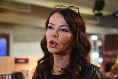 DIJETA JELENE BAČIĆ ALIMPIĆ ZA ONE KOJI SU PRETERALI SA HRANOM Jedno pravilo zlata je vredno