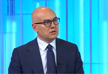 "ĐILAS NAJBOLJE ZNA KAKO SE RUŠI USTAVNI POREDAK" Vučević istakao: U njegovo vreme su i Albanci na KiM proglasili nezavisnost!