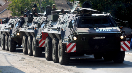 KFOR SE AKTIVIRAO NA KOSOVU Jedinice NATO-a krenule u akciju (VIDEO)