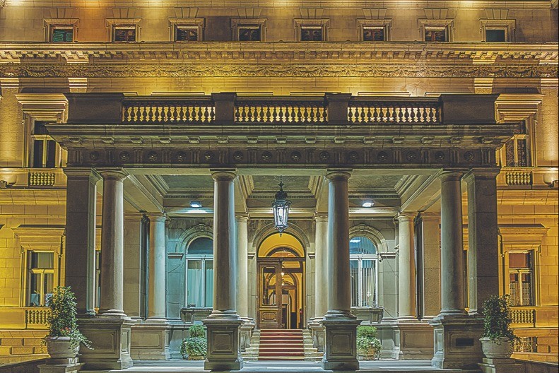 Nekada rezidencija, danas skupština grada