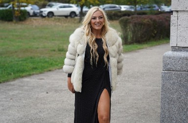 GOGA GAČIĆ NAKON RAZVODA U ZAGRLJAJU DRUGOG Pljušte poljupci sa misterioznim muškarcem! (FOTO)