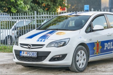 MLADIĆU PRONAĐEN PIŠTOLJ I ORUŽJE Policija pretresla stan kod Podgorice