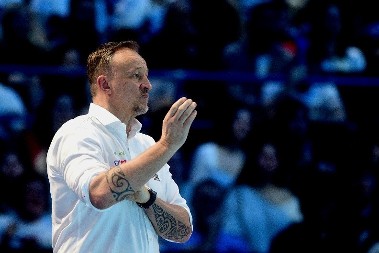 ŠMEKERSKI GEST Selektor Mađarske skinuo kapu Srbiji