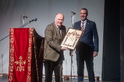 Fondaciji "Za srpski narod i državu" uručena Svetosavska nagrada u Kruševcu (FOTO)