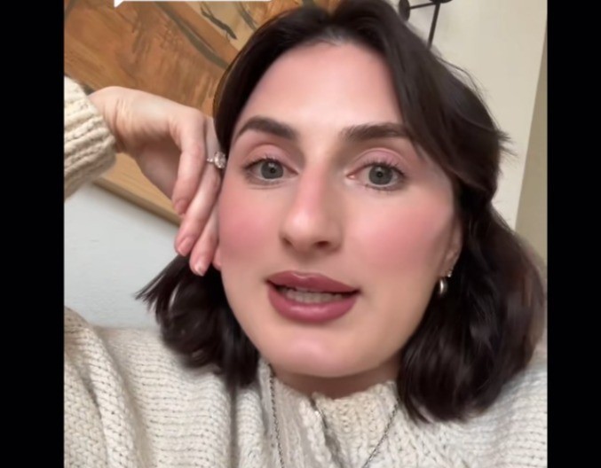 Ljudi crkavaju od smeha: Devojka objavila kako će se prezivati kad se uda i nasmejala milione!