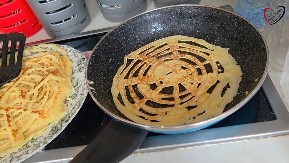 ČIPKASTE PALAČINKE SE JEDU POLAKO A PAMTE DUGO Sočne do poslednje mrve