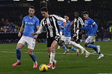 PROBLEM ZA "STARU DAMU" Vlahovićev Juventus oslabljen pred bitan meč u Ligi šampiona