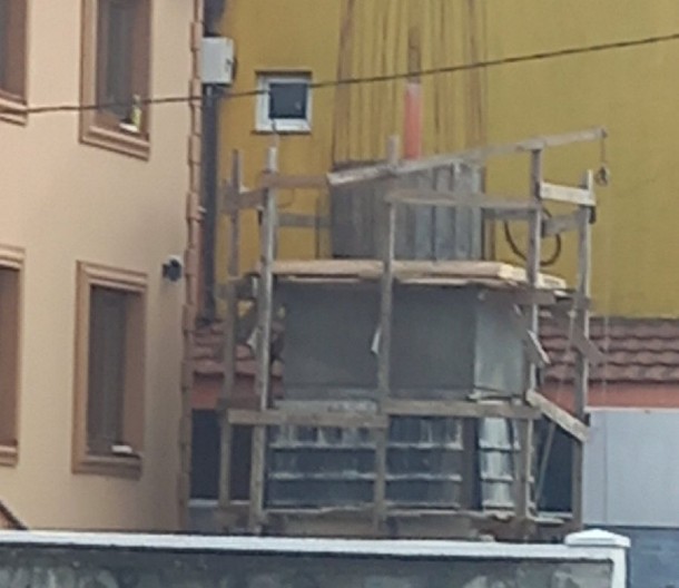 VEHABIJE NE PREZAJU OD INSPEKCIJE! Radovi na nelegalnoj džamiji nastavljeni! Meštani izdali saopštenje