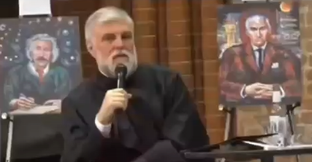 SRAMNO! Ovo je trenutak kad Grigorije pokušava da Svetog Savu izvrgne ruglu (VIDEO)