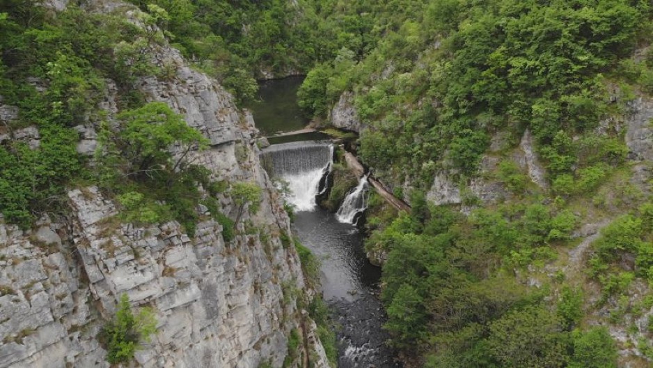 HITAN APEL ZA UŽIČANE Ne prolazite kroz klisuru Đetinje