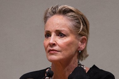 ,,IMALA SAM 1 ODSTO ŠANSE DA PREŽIVIM" Čuvena glumica je bila na ivici života i smrti, a onda se desio neverovatan preokret