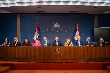 KONKRETNI DOGOVORI MINISTRA ZDRAVLJA I SINDIKATA "Zajednički interes je da se poboljša materijalno stanje zdravstvenih radnika"