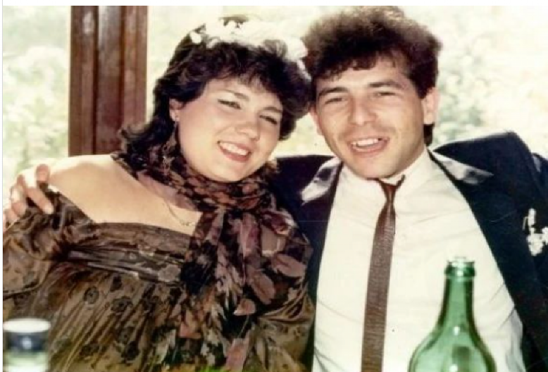 DA LI PREPOZNAJETE BRAČNI PAR SA FOTOGRAFIJE? Oboje su poznati pevači, o njima je brujala javnost, a brak im je bio pun skandala