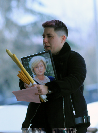 ONA SE NIJE POJAVILA NA SAHRANI MATORINE MAJKE U najtežem trenutku joj zabila nož u leđa, niko nije ni slutio da će se ovako poneti!