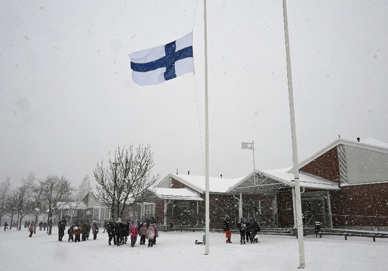 UZBUNA U RUSKOJ AMBASADI U FINSKOJ Hitno se podižu mere bezbednosti