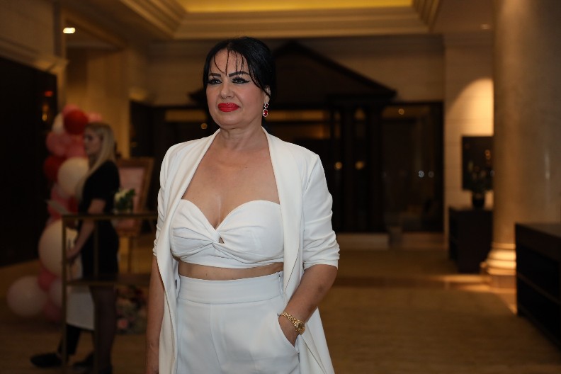 ŽIVELA U PODRUMU SA MIŠEVIMA, A DANAS U STANU NA DVA NIVOA! Zlata Petrović uživa u luskuzu i vlasnica je nekoliko nekretnina, otkrila detalje iz doma!