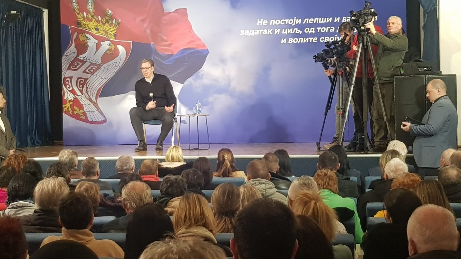 VUČIĆ O POVOLJNIM STAMBENIM KREDITIMA Idealna prilika da mladi odu ranije od roditelja, mislim da je taj program nada za Srbiju