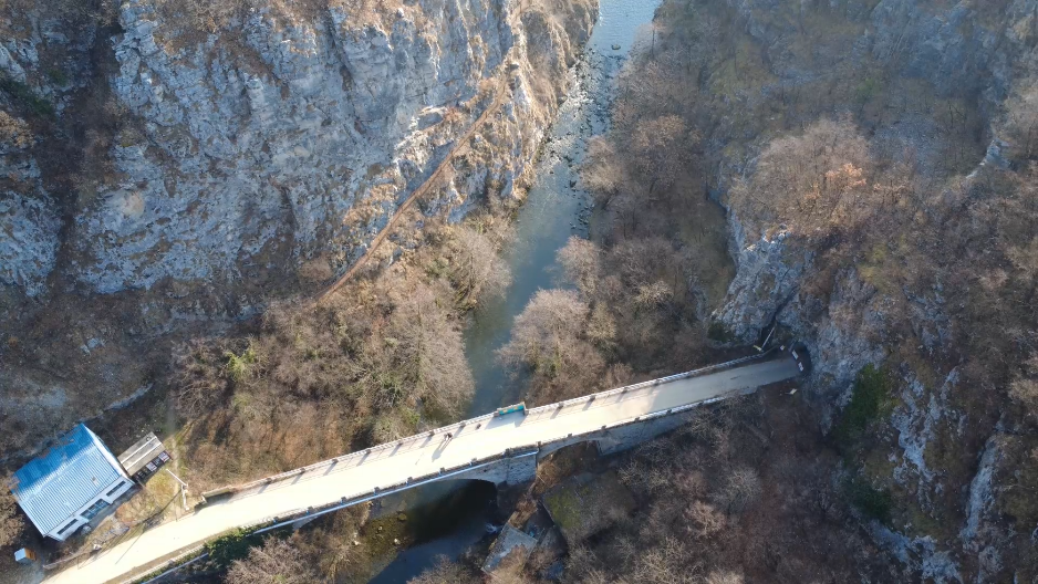 RADOVI NA ZELENOJ STAZI Zatvoren prelaz u kanjonu reke Đetinje