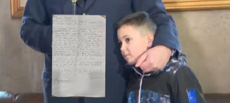 "TRI GODINE TE MOLIM DA MI ISPUNIŠ ŽELJU... NEĆU TVOJE POKLONE, HOĆU KOD MOG NAJDRAŽEG PREDSEDNIKA VUČIĆA " Ovo je pismo koje je Dragan (7) poslao Deda Mrazu