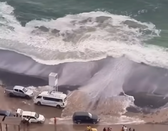 JOŠ JEDNA ZEMLJA SPREMNA ZA CUNAMI Vlada opšta panika: "Imaćemo samo 2 sata"