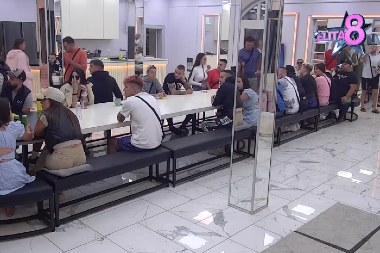 HITNO HOSPITALIZOVANA BIVŠA ZADRUGARKA! Narušeno joj zdravlje, odmah priključena na infuziju (FOTO)