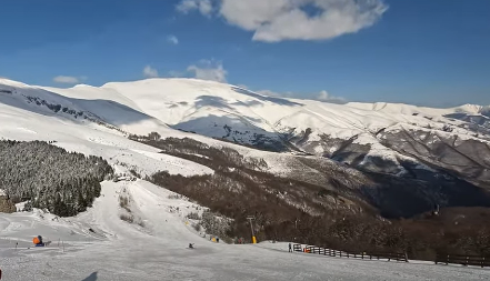 ZNA SE U KAKVOM JE STANJU POVREĐENI SKIJAŠ Našli su ga bez svesti na Staroj planini