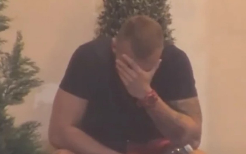 STEFAN GRCA U SUZAMA ZBOG NJEGOVE SMRTI! Saopštene mu loše vesti u Eliti, hitno napušta rijaliti!