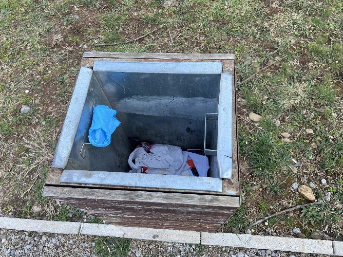 IDENTIFIKOVANA MAJKA IZ PAKLA! Bacila novorođenče u kantu za smeće - čeka se OBDUKCIJA!