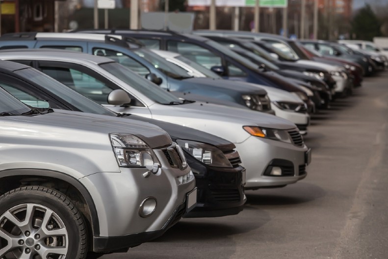 KLJUČNO VREME KADA TRŽIŠTE AUTOMOBILA CVETA Najbolji tajming za prodaju i kupovinu