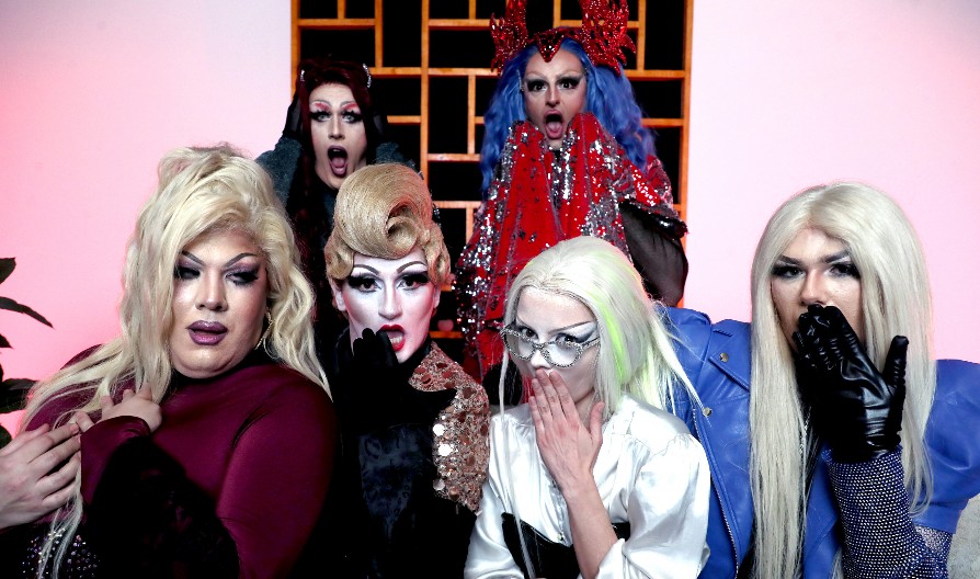 ''NISMO TRANS OSOBE, SRBI NISU UPUĆENI'' Šta roditelji grupe Harem Girls misle o njihovom šminkanju i oblačenju haljina: ''Otac ide redom i...''