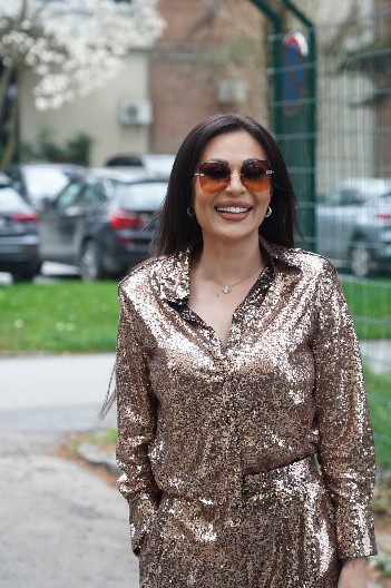 OVAKAV KADAR CECINE ZADNJICE NISTE VIDELI! Ražnatovićeva se utegla u helanke, muškarcima popadale vilice (FOTO)