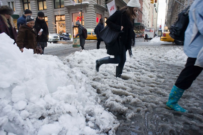 SAD PADAMO NA -15, A ONDA +20 STEPENI! Mart nam sprema ŠOK ZA ŠOKOM