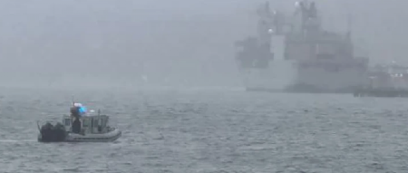 BORBENI AVION SE SURVAO U ZALIV! Dramatičan video nakon pada: Obalska straža izvukla dvojicu pilota iz vode! (VIDEO)