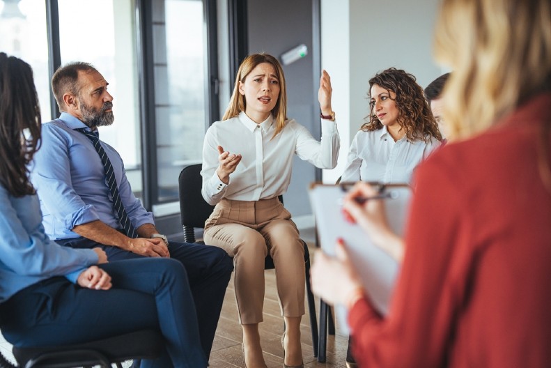 DA LI STE PRIMETILI OVAJ OBRAZAC? Jedno ponašanje otkriva da neko nije baš inteligentan – evo šta je u pitanju