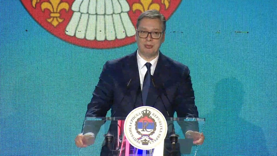 SRPSKI NAROD NIJE KRPA I ŠAKA ZOBI KOJU ĆE NEKO DA POZOBA Vučić zagrmeo u Banjaluci: Onda se čudom čude kako se neko drznuo da se brani!