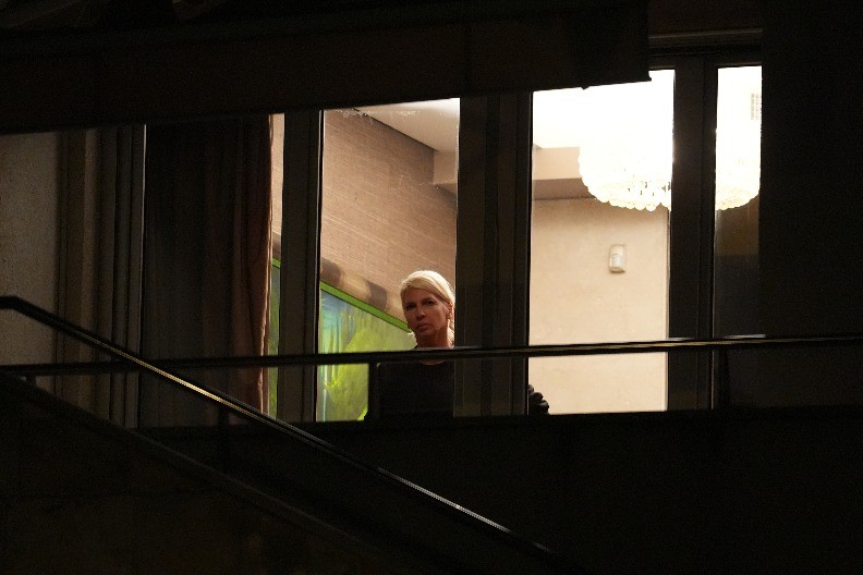 EVO ŠTA JE KARLEUŠA PRVO URADILA KAD JE UŠLA U VILU NA DEDINJU Kuću zatekla u ovakvom stanju! (FOTO)