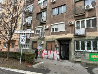  "SAMO JE PALA NA PLOČNIK"  ALO! na mestu tragedije i misteriozne smrti devojke