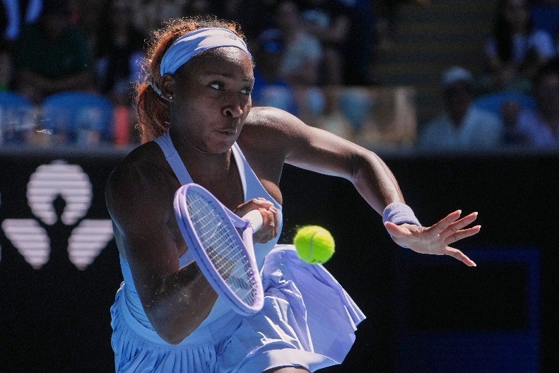 POMRAČENJE UMA Treća teniserka sveta izgubila, pa ponašanjem zgrozila ceo svet (VIDEO)