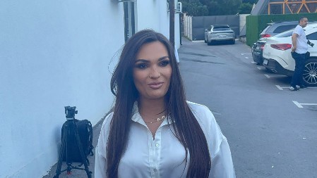 ZA MESEC DANA SKINULA 9 KILOGRAMA Pevačica je samo uz pomoć ove tri namirnice dovela liniju do savršenstva