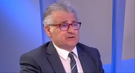 MILIĆEVE LAŽI I DEMAGOGIJA UŠLI U TERMINALNU FAZU: „PRIČINILO MU SE“ DA JE GENERALA SIMOVIĆA VLAST SMESTILA U KUĆNI PRITVOR 