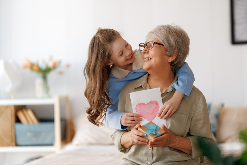 Briga o unucima produžava život i čuva pamćenje