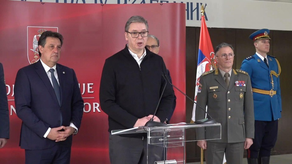 "ŠTO SE TIČE STAJANJA NA CRTU, JA VIŠE NE MOGU DA SE KANDIDUJEM ZA PREDSEDNIKA" Vučić: Borićemo se da ne pobede zato što verujemo da bi uništili Srbiju (VIDEO)