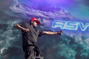 NEĆE DOČEKATI SLEDEĆU GODINU? Bivšem od Kim Kardašijan život visi o koncu, ove reči su rasplakale ceo svet!