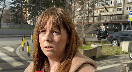 ANS: Najoštrije osuđujemo skandalozan zahtev Emira Kusturice da se Andrijani Nešić izrekne dvogodišnja zabrana obavljanja novinarskog poziva!