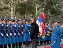 VUČIĆ U DOMU GARDE NA TOPČIDERU! Garda svečano dočekala predsednika, sledi referisanje