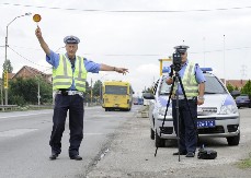 ŽENI PRETI ZATVOR Upozorila vozače na radar, pa JOJ STIGLA PAPRENA KAZNA